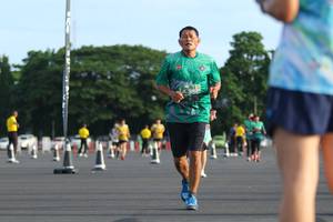 BIB: 356
                            <button type="button" onclick="openModal(5172999)" class="btn btn-primary btn-sm float-right btn-popup" data-toggle="modal" data-target=".modal-high-quality">
                        <i class="fas fa-shopping-cart"></i> Add to Cart
                    </button>
                                            <button type="button" onclick="isThisMe(5172999, true)" class="btn btn-success btn-sm float-right btn-popup btn-isme hidden" data-toggle="tooltip" data-placement="bottom" title="นี่คือรูปของคุณใช่ไหม คลิกที่นี่เพื่อเอาเข้าอัลบั้ม">
                        <i class="fas fa-plus"></i> Add to album
                    </button>
                    <button type="button" onclick="isThisMe(5172999, false)" class="btn btn-warning btn-sm float-right btn-popup btn-isnotme hidden">
                        <i class="fas fa-ban"></i> Remove from album
                    </button>